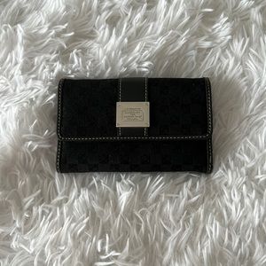 Liz Claiborne lightly used black wallet creamthred